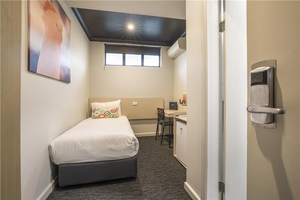 Nightcap At Chester Hill Hotel Bankstown Room photo